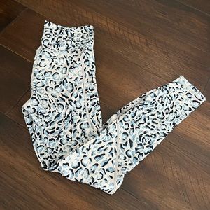 Ouges HIGH WAIST Yoga pants with pockets leopard LEGGINGS